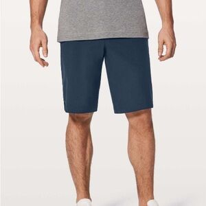 Lululemon Commission Shorts relaxed size 32 true navy